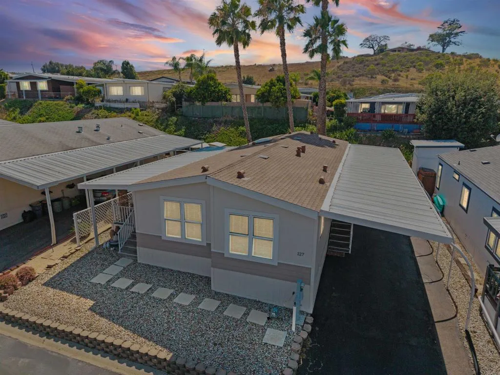 https://cdn.realtyfeed.com/cdn/127/306728176/79f162b501098b250763d1aa4a19bb92.webp