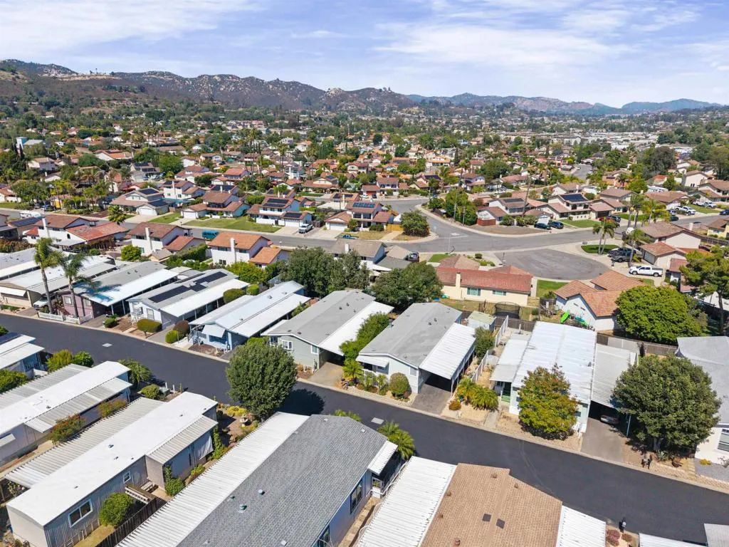 https://cdn.realtyfeed.com/cdn/127/306728176/7a378e88355f480d00a9011b3af9b028.webp