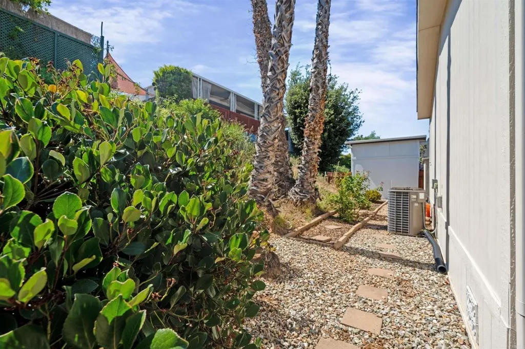https://cdn.realtyfeed.com/cdn/127/306728176/cede99f4ab4a08d6c8341ead504d7cf2.webp