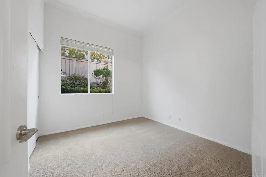https://cdn.realtyfeed.com/cdn/127/306728177/12fc504a0b4f5104418b8e4bd8cbced9.webp