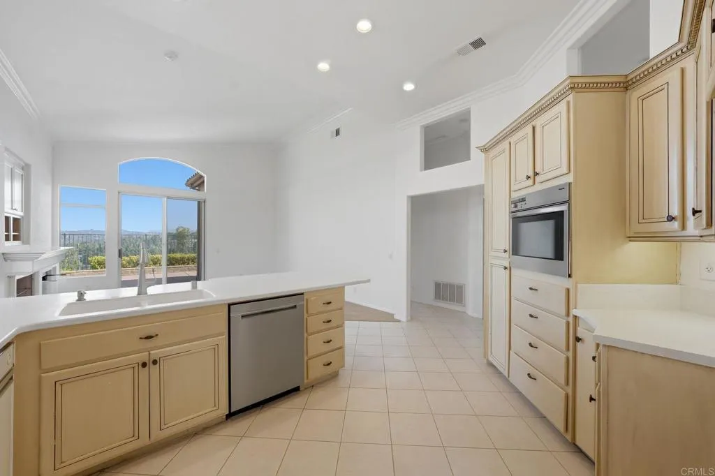 https://cdn.realtyfeed.com/cdn/127/306728177/5ae26655248bc43aa02ce42cb0aa47df.webp