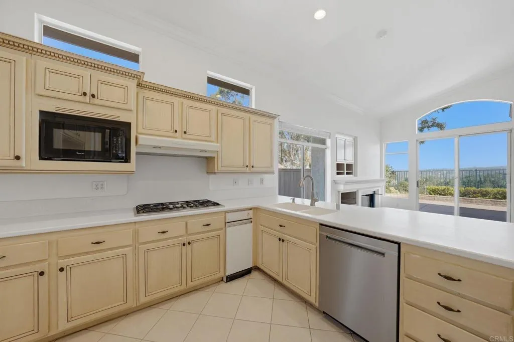 https://cdn.realtyfeed.com/cdn/127/306728177/8147d22a08f612ef629112a176509315.webp