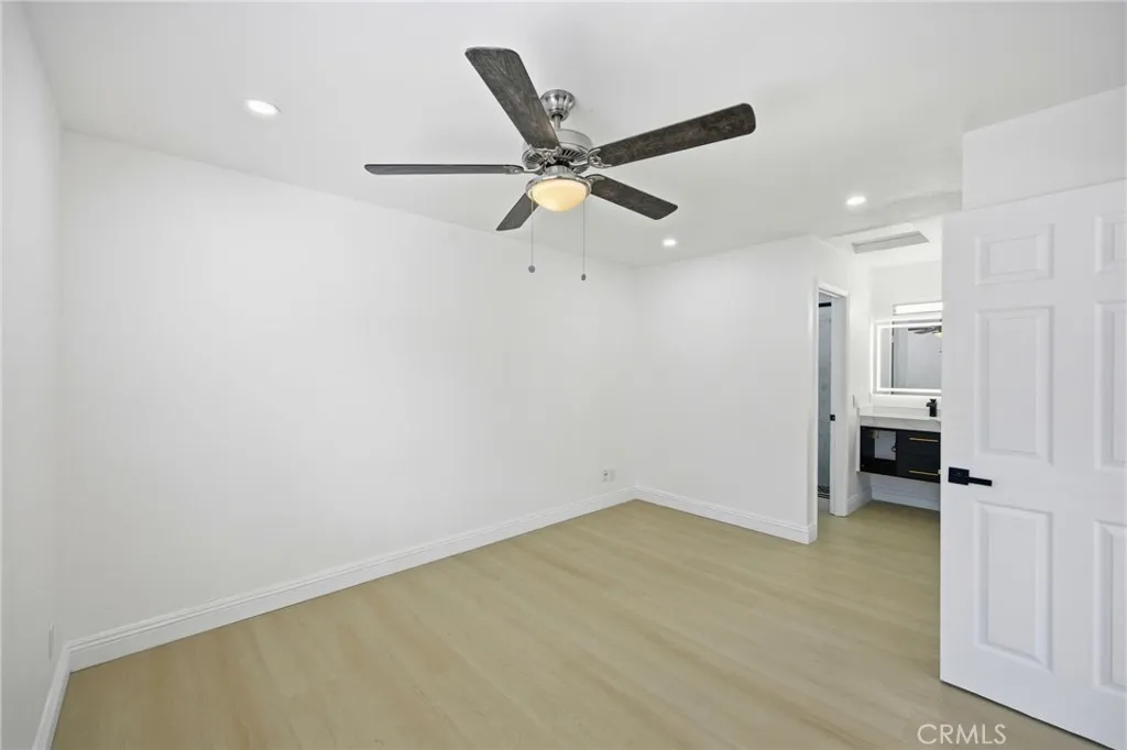 Photo #18: PT26114093 Listing: Photo #18