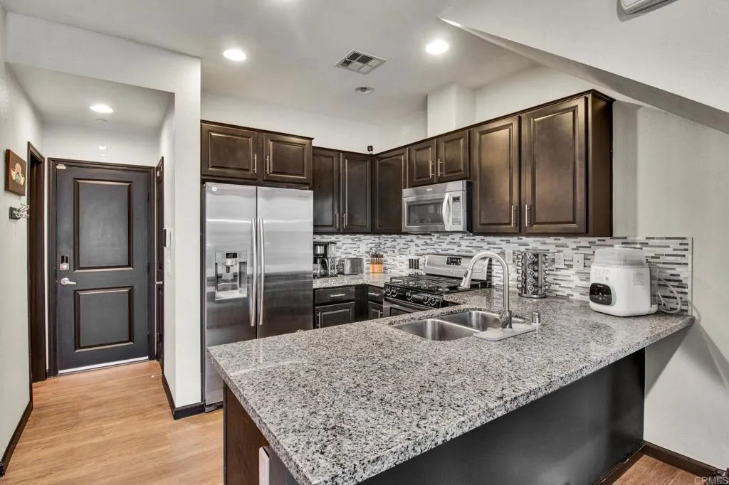 Photo #7: PTP2604031 Listing: Photo #7