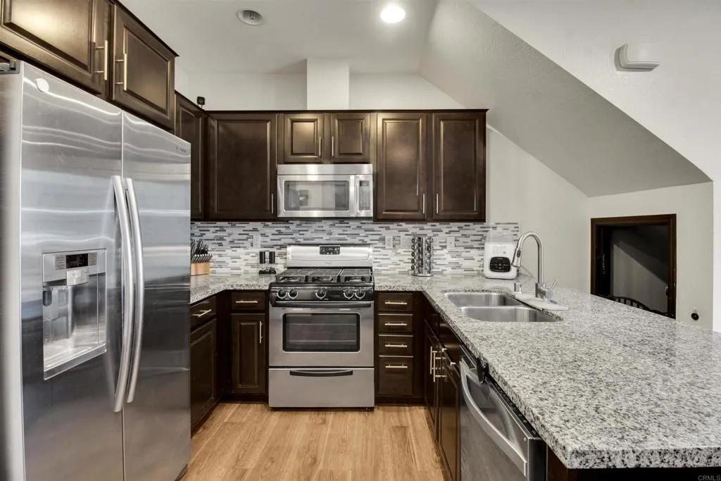 Photo #30: PTP2604031 Listing: Photo #30