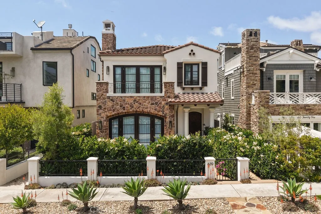 Corona Del Mar, CA 92625