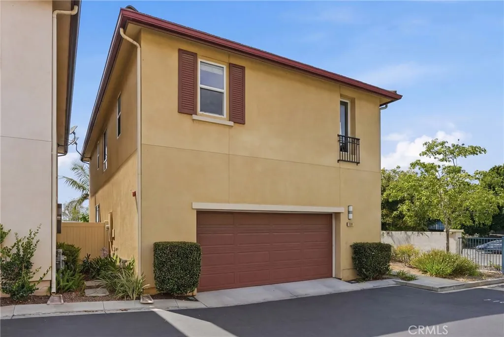 Hawthorne, CA 90250