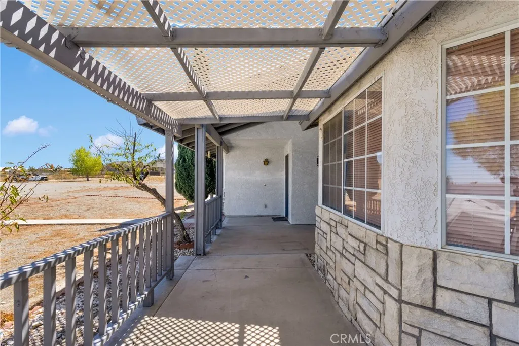 11574 Silver Rock, Pinon Hills, CA 92372 - Photo 4 of 50, Pinon Hills, CA