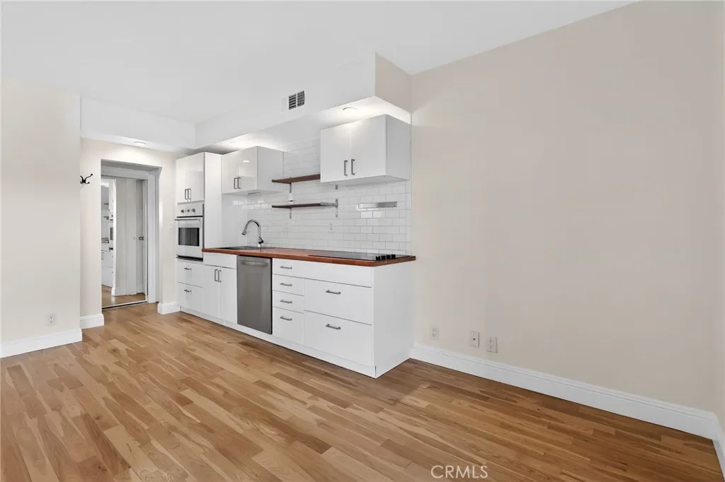 1131 Alta Loma Unit 308, West Hollywood, CA 90069 - Photo 4 of 29, West Hollywood, CA
