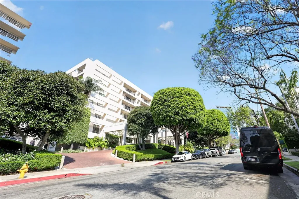 1131 Alta Loma Unit 308, West Hollywood, CA 90069 - Main photo, West Hollywood, CA
