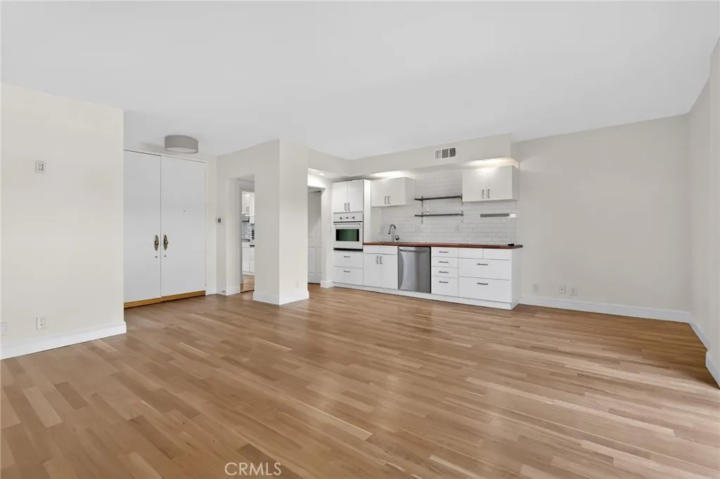 1131 Alta Loma Unit 308, West Hollywood, CA 90069 - Photo 2 of 29, West Hollywood, CA