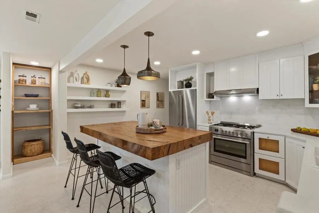https://cdn.realtyfeed.com/cdn/127/306728414/3a20b3b0854fbb8f08bc2987d9b4bb55.webp