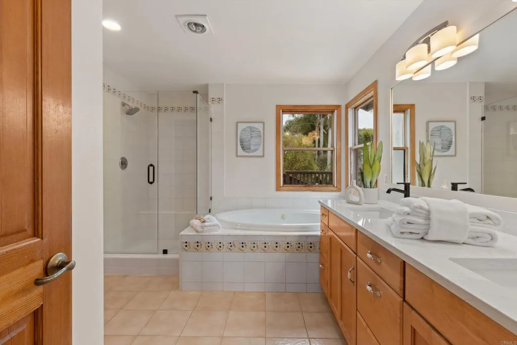https://cdn.realtyfeed.com/cdn/127/306728414/cbcca80c0b1dfad510c9e33d9c5b164f.webp