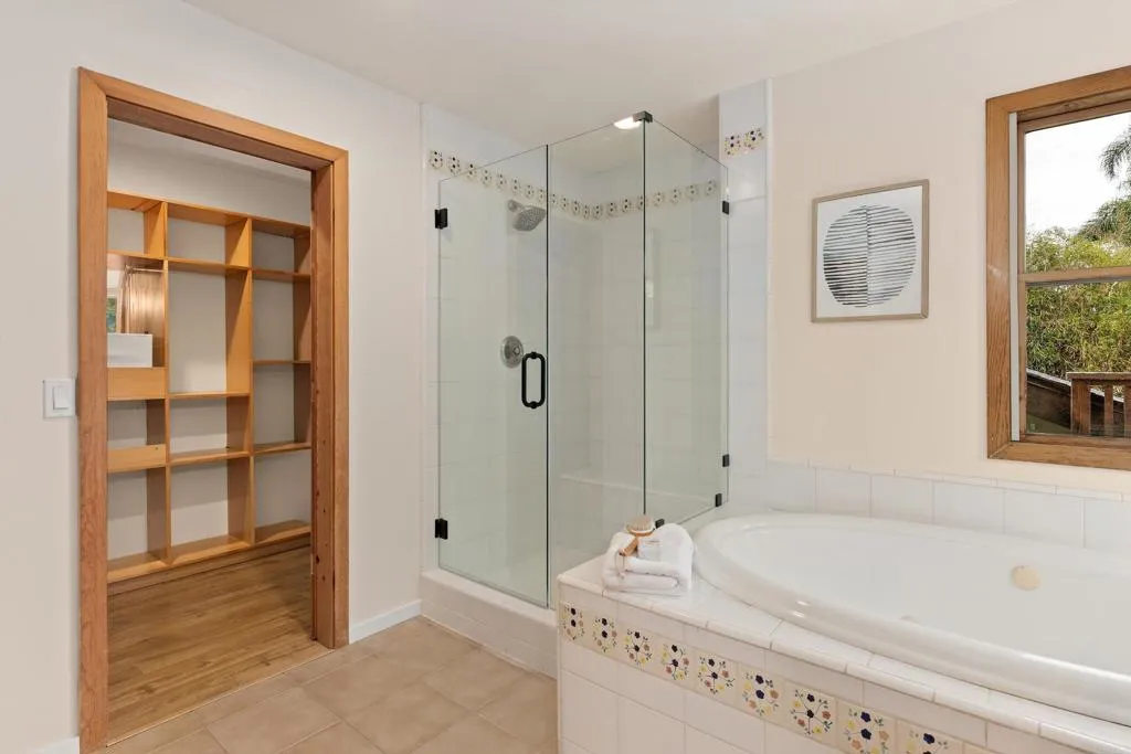 https://cdn.realtyfeed.com/cdn/127/306728414/f33e4efe2e82c80574e4d9e8b81b79f3.webp