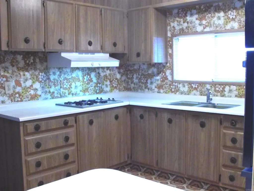 https://cdn.realtyfeed.com/cdn/127/306728447/cbbc5c652ba3695d9569bc863140f178.webp