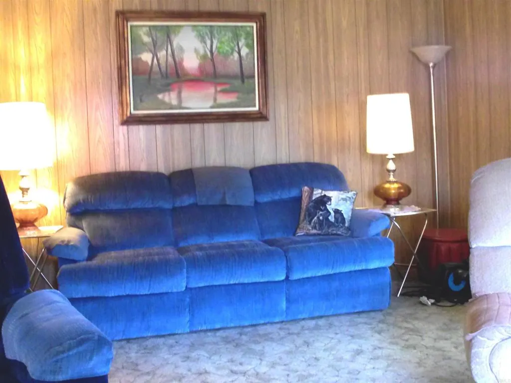 https://cdn.realtyfeed.com/cdn/127/306728447/e51783e7ba78dcd75dc1babb3076f288.webp