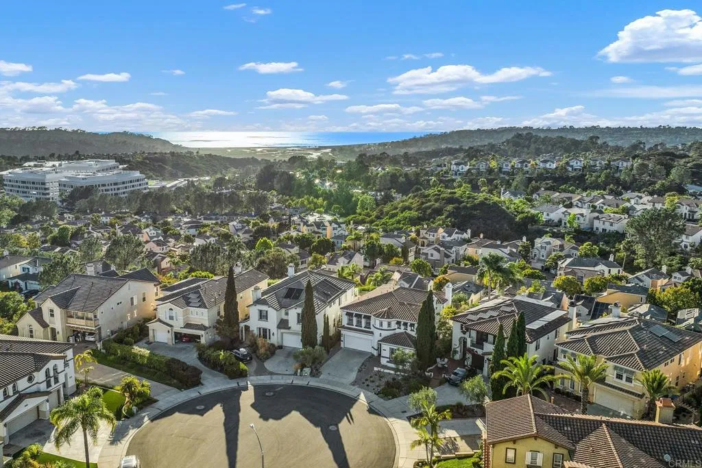 https://cdn.realtyfeed.com/cdn/127/306728453/403262dde028d3f91a25514e396cb15a.webp