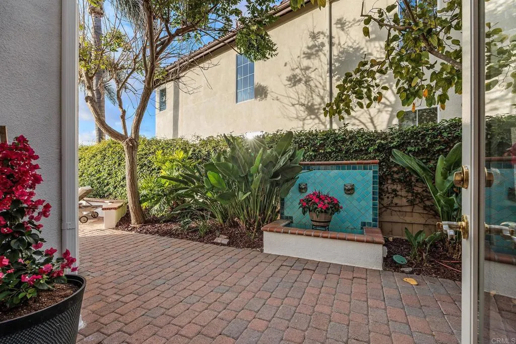 https://cdn.realtyfeed.com/cdn/127/306728453/cc7b62df05c79eb0849df0f5ccd39877.webp