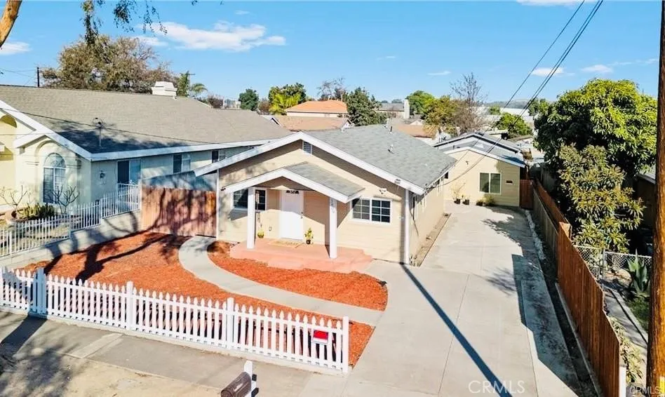 Fullerton, CA 92833