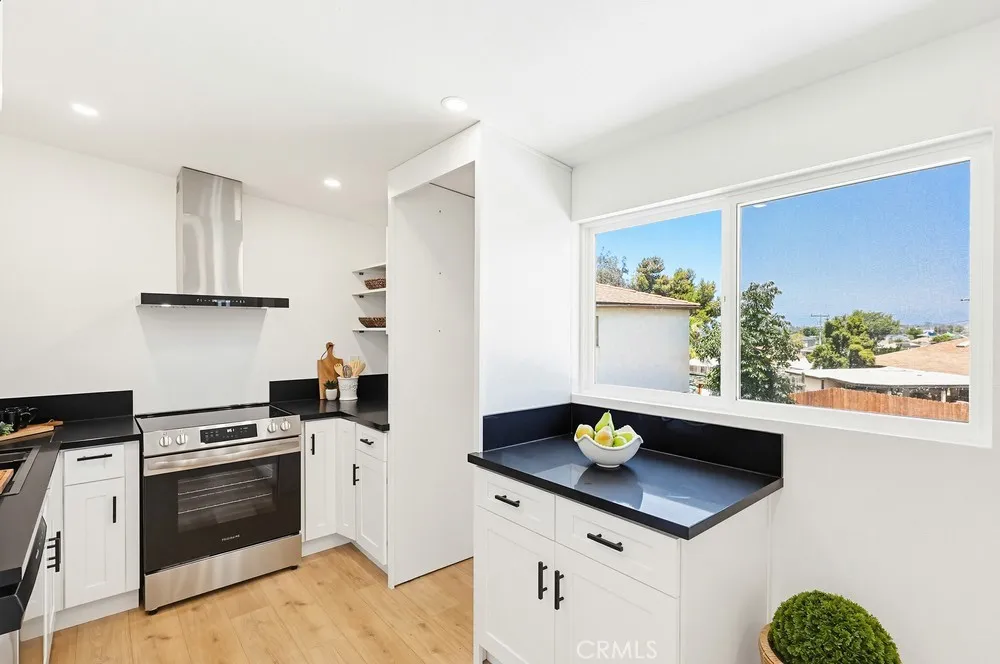 https://cdn.realtyfeed.com/cdn/127/306728538/36e328d35bd610ef318d37b594424549.webp