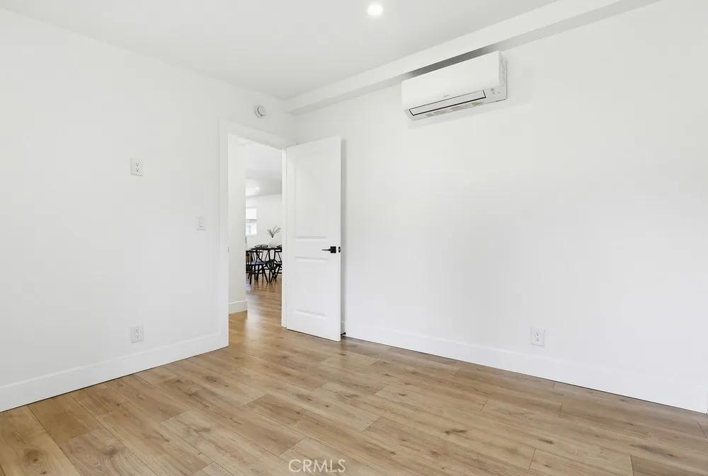https://cdn.realtyfeed.com/cdn/127/306728538/37ff2159cd33deae9894df21f3d51bc8.webp