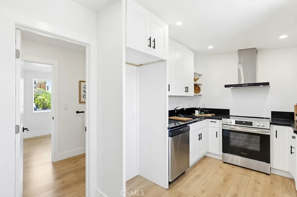 https://cdn.realtyfeed.com/cdn/127/306728538/996c9cbd26bf26f07414b4271c4bcc97.webp