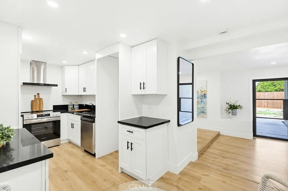 https://cdn.realtyfeed.com/cdn/127/306728538/b67ca17dbc5e2b0ac07af2973a20e42e.webp