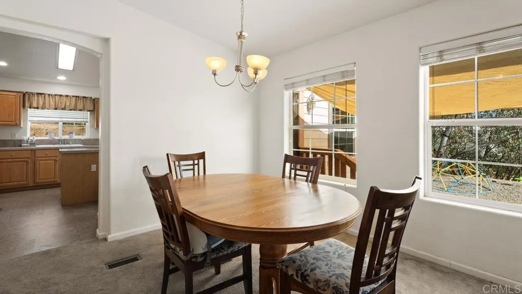 https://cdn.realtyfeed.com/cdn/127/306728547/01f77972e0e452a932fbb8ddd5f9a856.webp