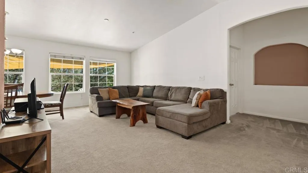 https://cdn.realtyfeed.com/cdn/127/306728547/5c62b2d9e67c3578dd5adf66e9273972.webp