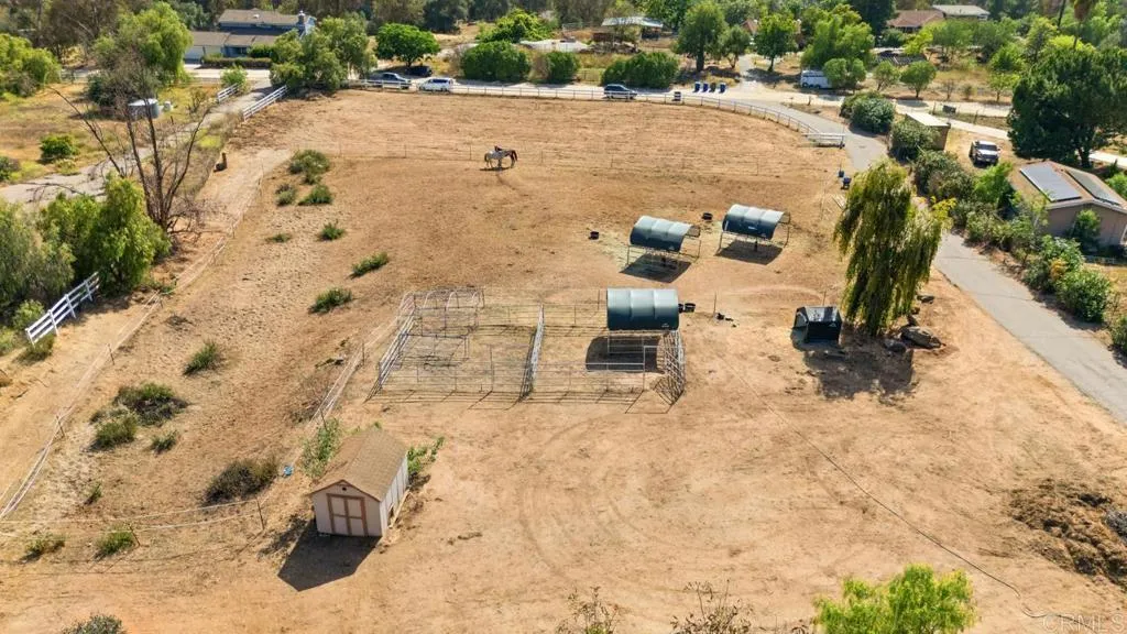 https://cdn.realtyfeed.com/cdn/127/306728547/89fd00cd0481bb9dfc9052eedd808548.webp