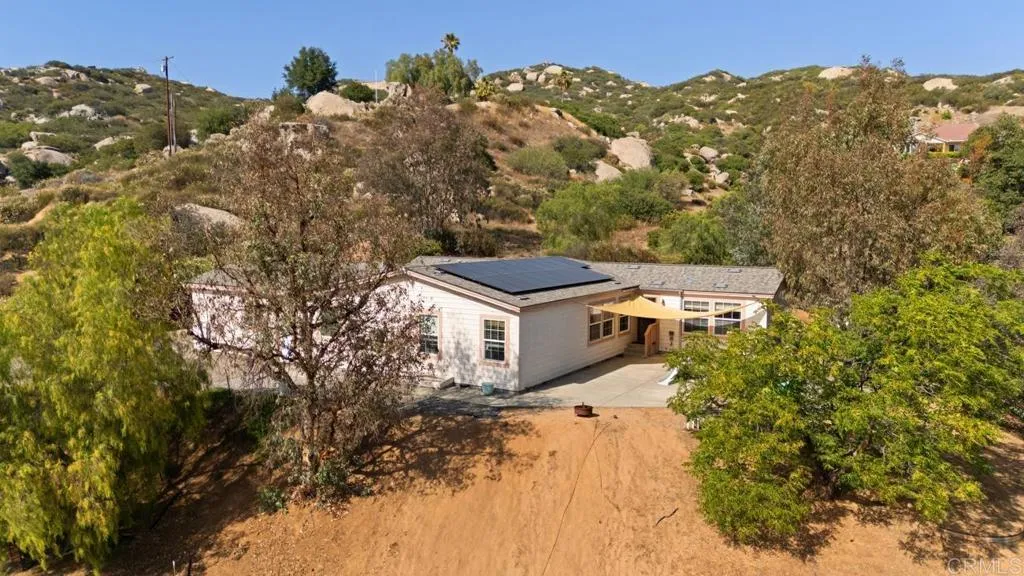 https://cdn.realtyfeed.com/cdn/127/306728547/9efce2c5d6859588d0fc2ec6bdfe75ca.webp