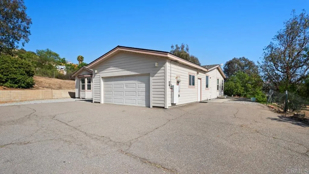 https://cdn.realtyfeed.com/cdn/127/306728547/da12b7cc0aedb4975eb4e6e1ea93ec96.webp