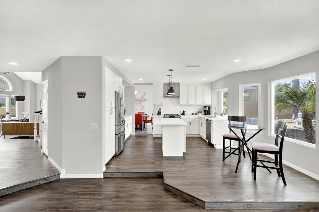https://cdn.realtyfeed.com/cdn/127/306728551/7174b63fb3719a7bb7e9966d2b825559.webp