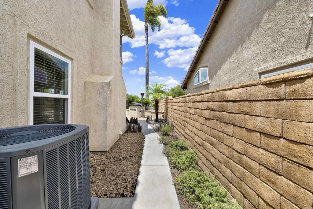https://cdn.realtyfeed.com/cdn/127/306728551/831a84b04b2e0cd86b370de5d92d46b2.webp