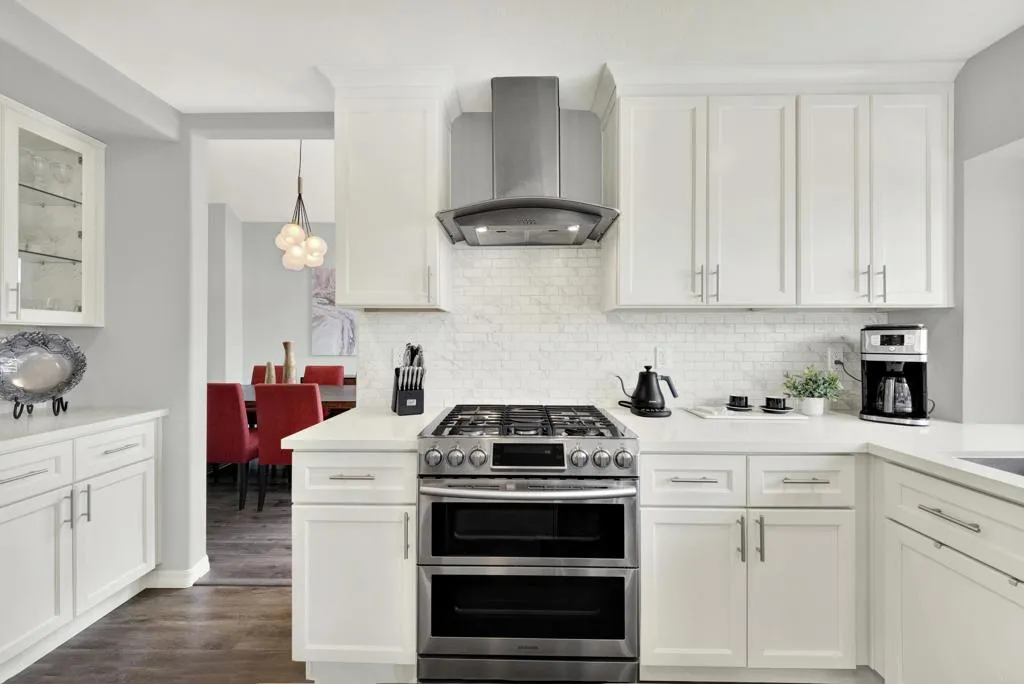 https://cdn.realtyfeed.com/cdn/127/306728551/d53830297dac5ab14ffaee2af21585af.webp