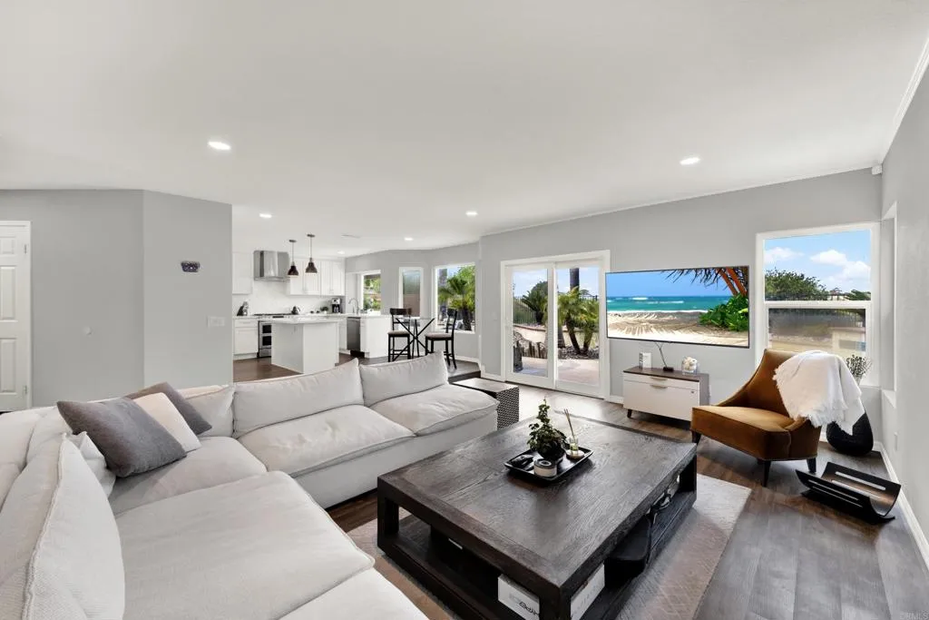 https://cdn.realtyfeed.com/cdn/127/306728551/fdebb5fe573f3449773b35c9ff5e55d3.webp