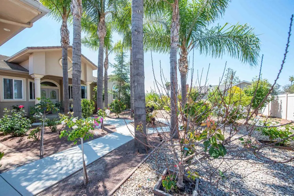 https://cdn.realtyfeed.com/cdn/127/306728558/1c874616f962f35bd6ae58fc9102b978.webp