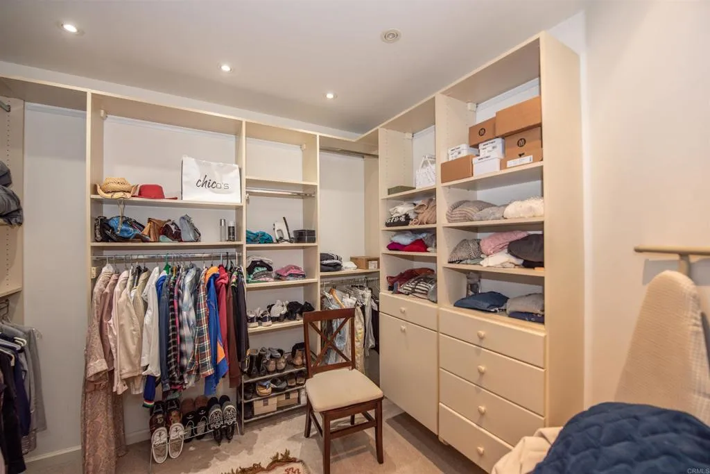 https://cdn.realtyfeed.com/cdn/127/306728558/1dc05019cdbc8dd9b49d712122d34515.webp