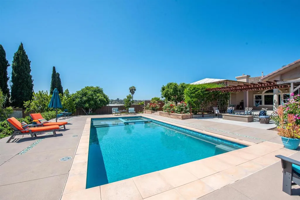 https://cdn.realtyfeed.com/cdn/127/306728558/2a240245cbbd1c2b19e3e076e8b4ef03.webp