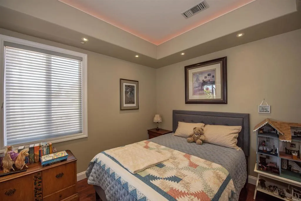 https://cdn.realtyfeed.com/cdn/127/306728558/ad872af8cd4dda6af50962d9f1ca7cf4.webp