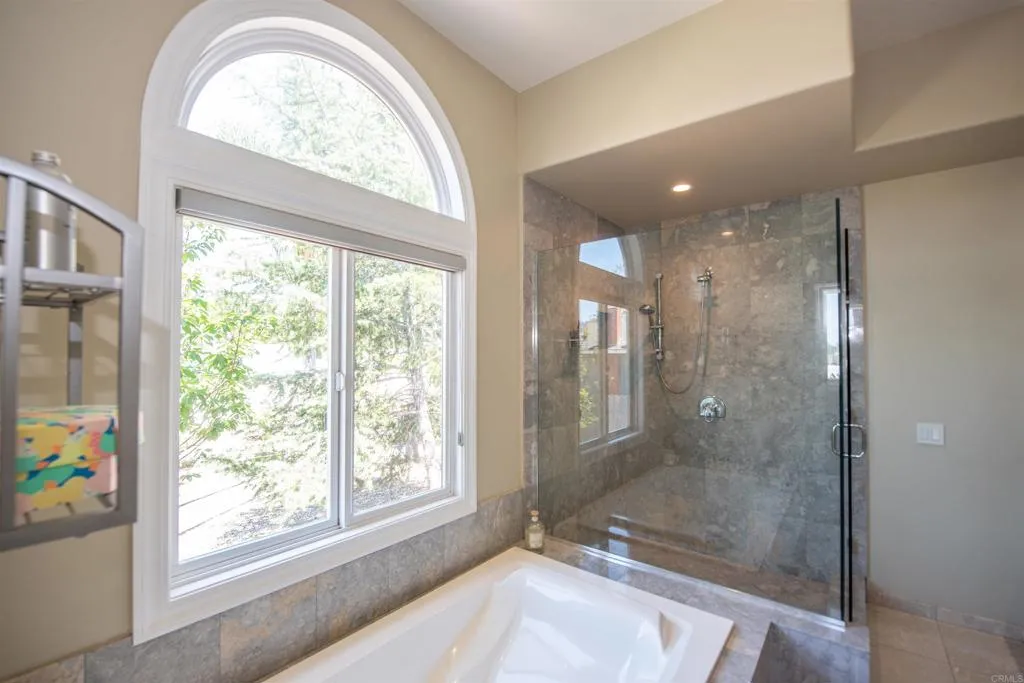 https://cdn.realtyfeed.com/cdn/127/306728558/c1266a7d53b5ee19561826d2be2c600b.webp