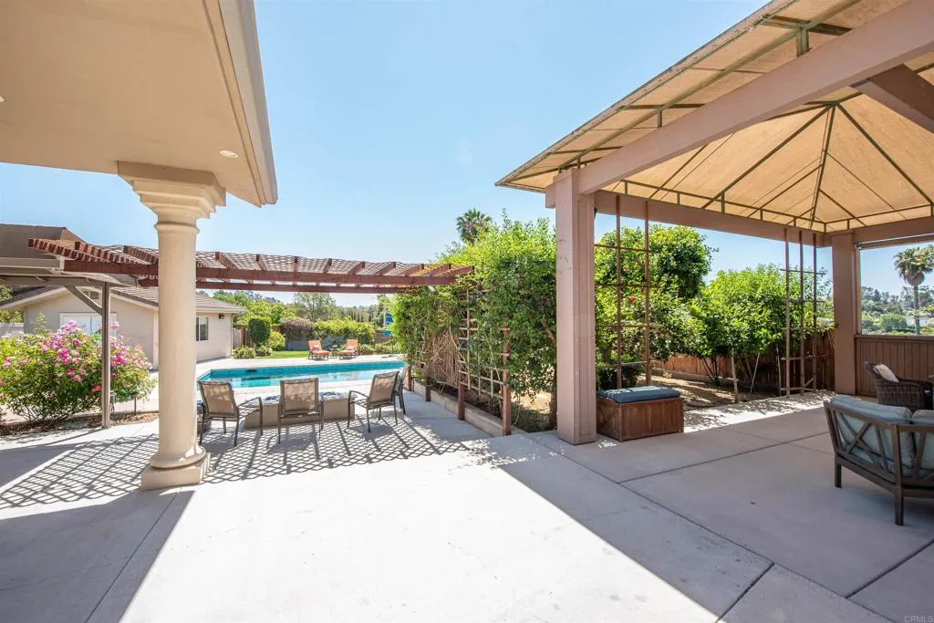 https://cdn.realtyfeed.com/cdn/127/306728558/ce965e87a56e626c449a6e6387e8cf0c.webp