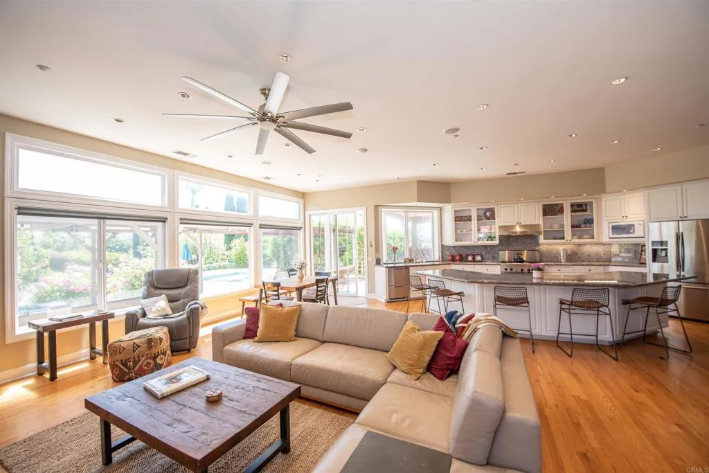 https://cdn.realtyfeed.com/cdn/127/306728558/e1360827be8d78c5adb6e3c1a5fa4cdc.webp