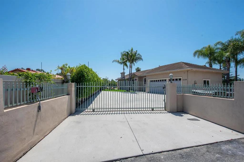 https://cdn.realtyfeed.com/cdn/127/306728558/fb9a7ff084e1fbff3b0d53e14a007220.webp