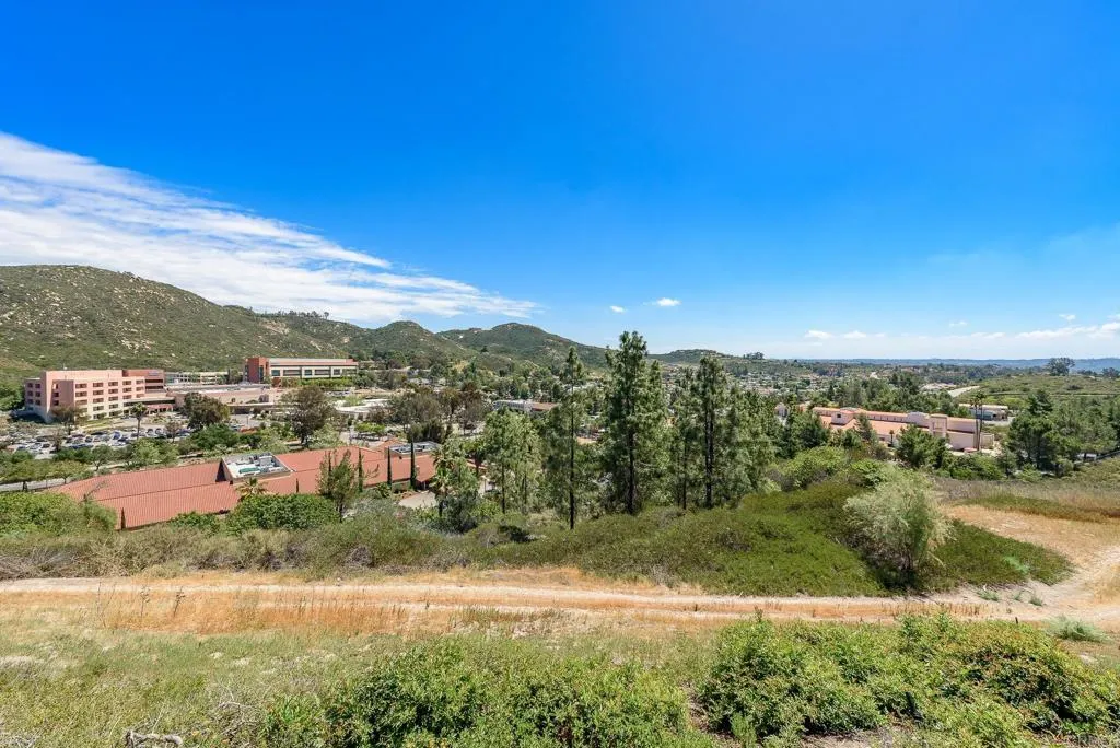 https://cdn.realtyfeed.com/cdn/127/306728631/26c3487f3a4ab336674200d1fbd23767.webp