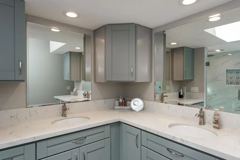 https://cdn.realtyfeed.com/cdn/127/306728631/7c1e3a153ac8b44e44df8236d53a464d.webp
