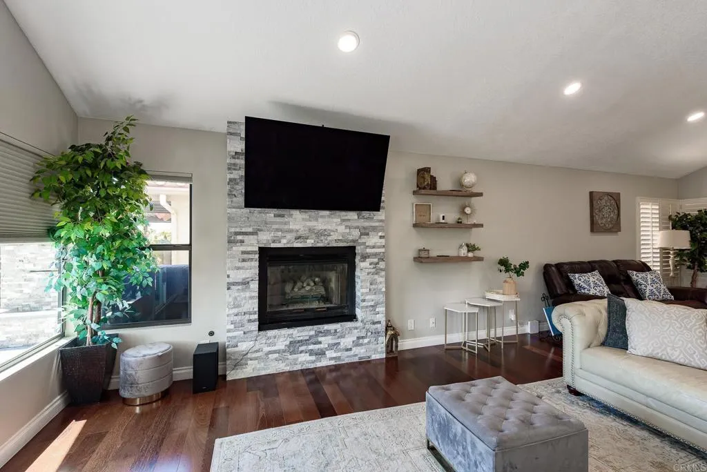 https://cdn.realtyfeed.com/cdn/127/306728631/d1f46ff5483894748a2be10c54680503.webp