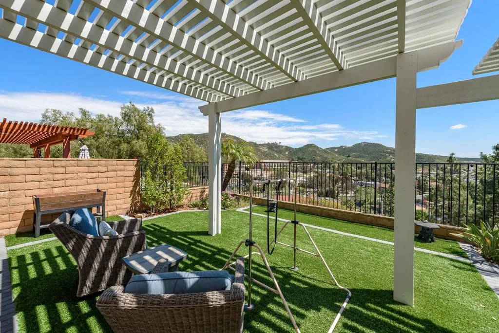 https://cdn.realtyfeed.com/cdn/127/306728631/f5a3f235f4d45b26135e2a7434c2f4cb.webp
