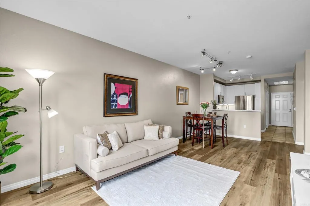 https://cdn.realtyfeed.com/cdn/127/306728633/a08a857695e4deffbfdf5b7d5897301e.webp