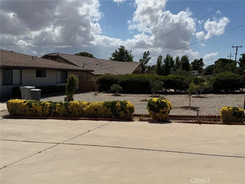 Hesperia, CA 92325